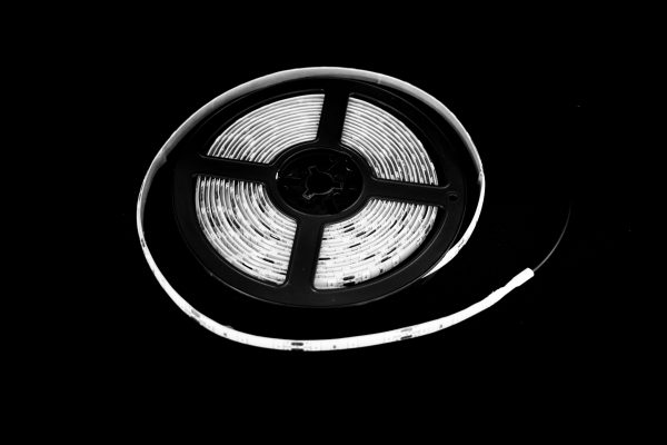 ROLLO CINTA DE LED X 5 MTS BL -AZ- RJ- VR- CL