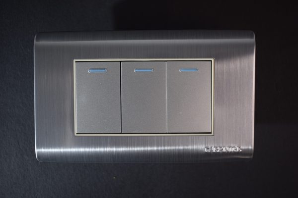interruptor triple carpinter q3 plateado