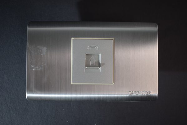 toma telefonico carpinter q3 plateado